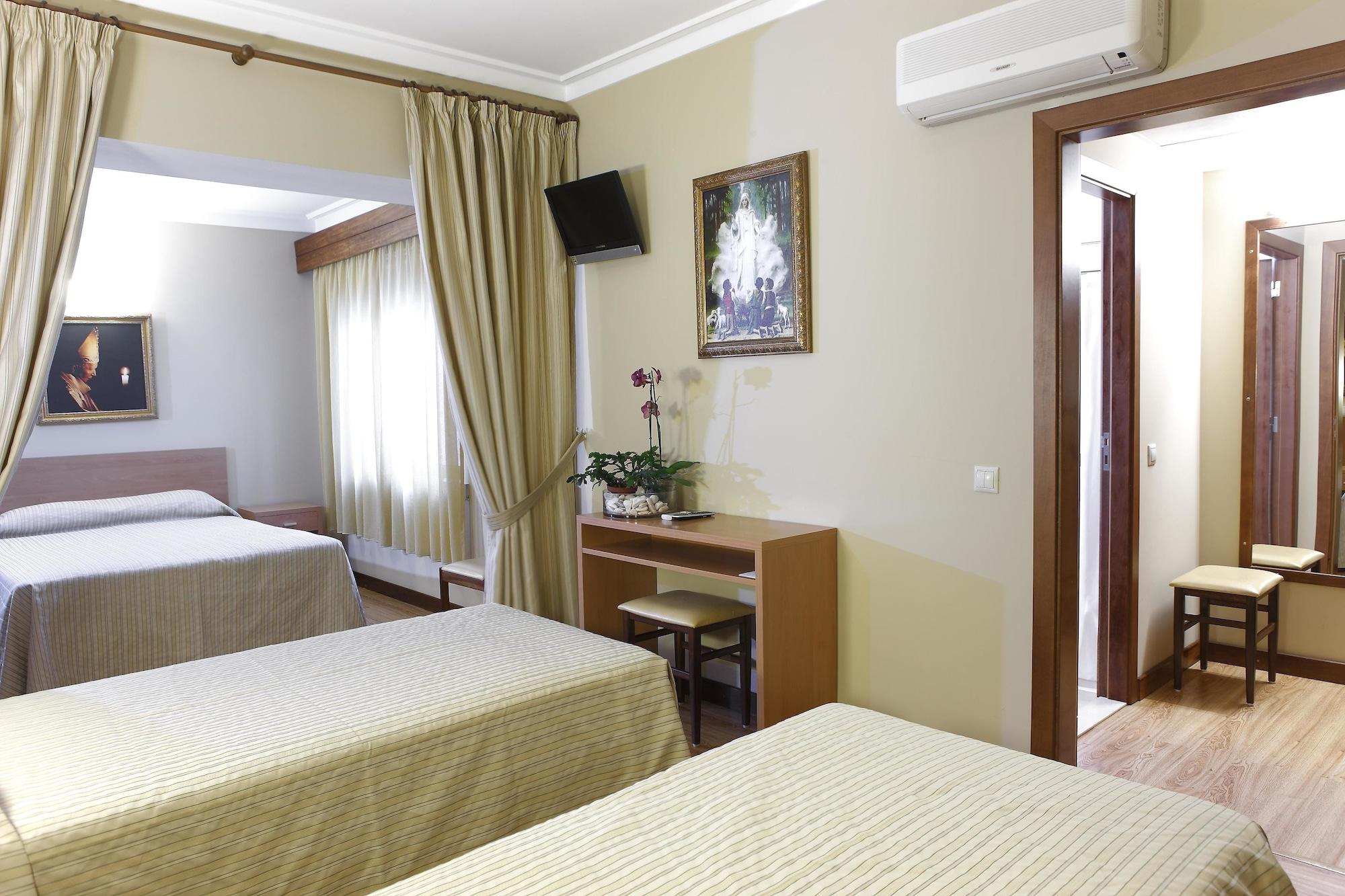 Domus Pacis Fatima Hotel Exterior photo