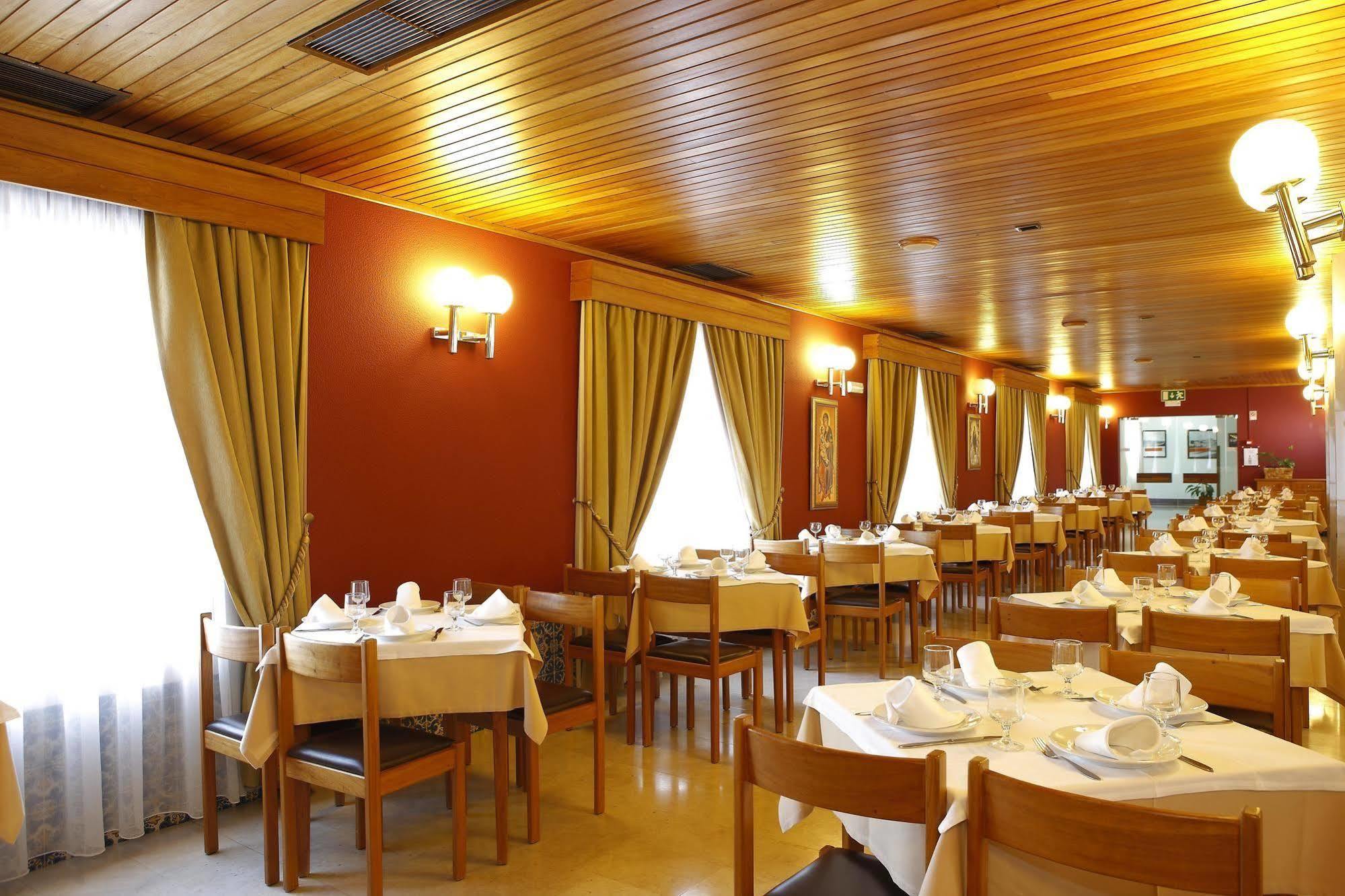 Domus Pacis Fatima Hotel Exterior photo