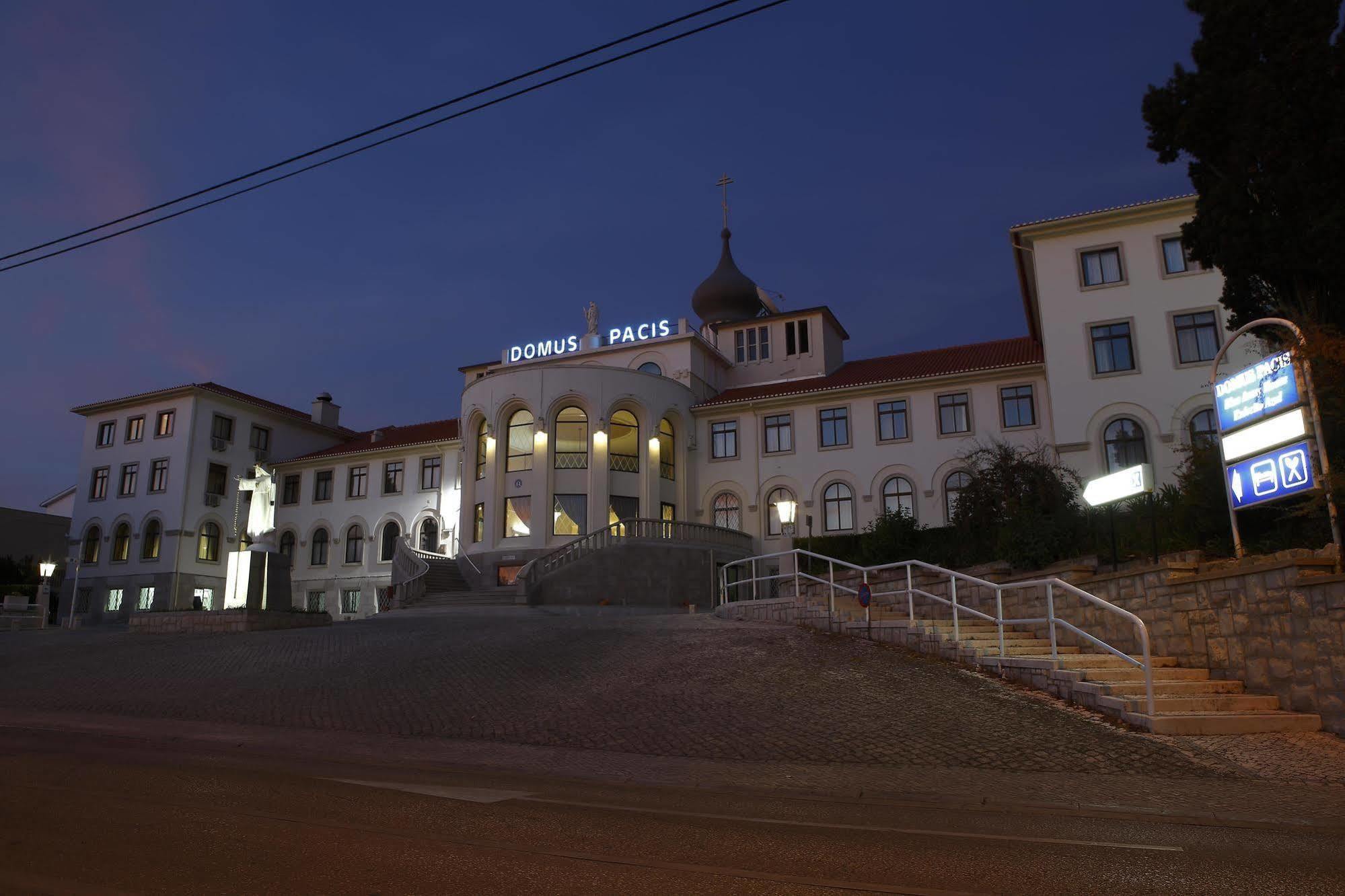 Domus Pacis Fatima Hotel Exterior photo